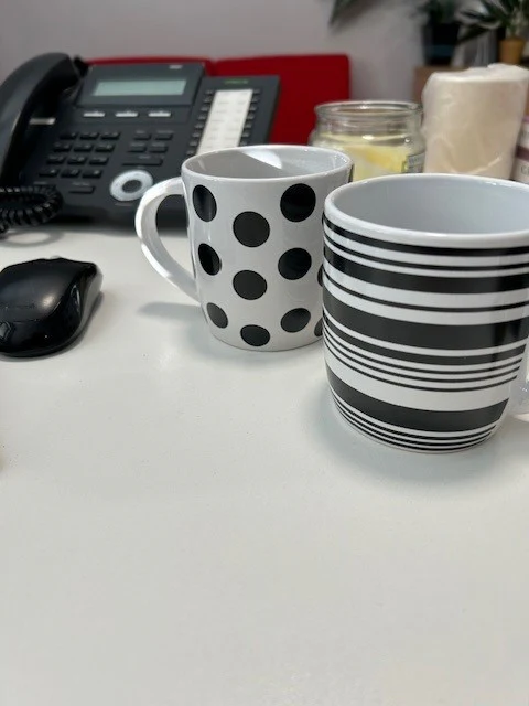 Fixtures Brand Black & White 12oz/350ml Coffee/Tea Mug - Image 4